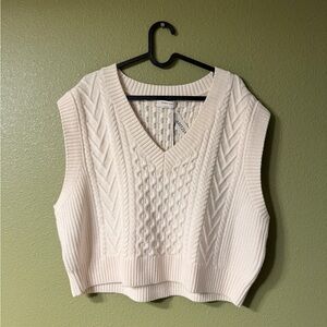 Cable Knit V-Neck Sweater Vest - Cream